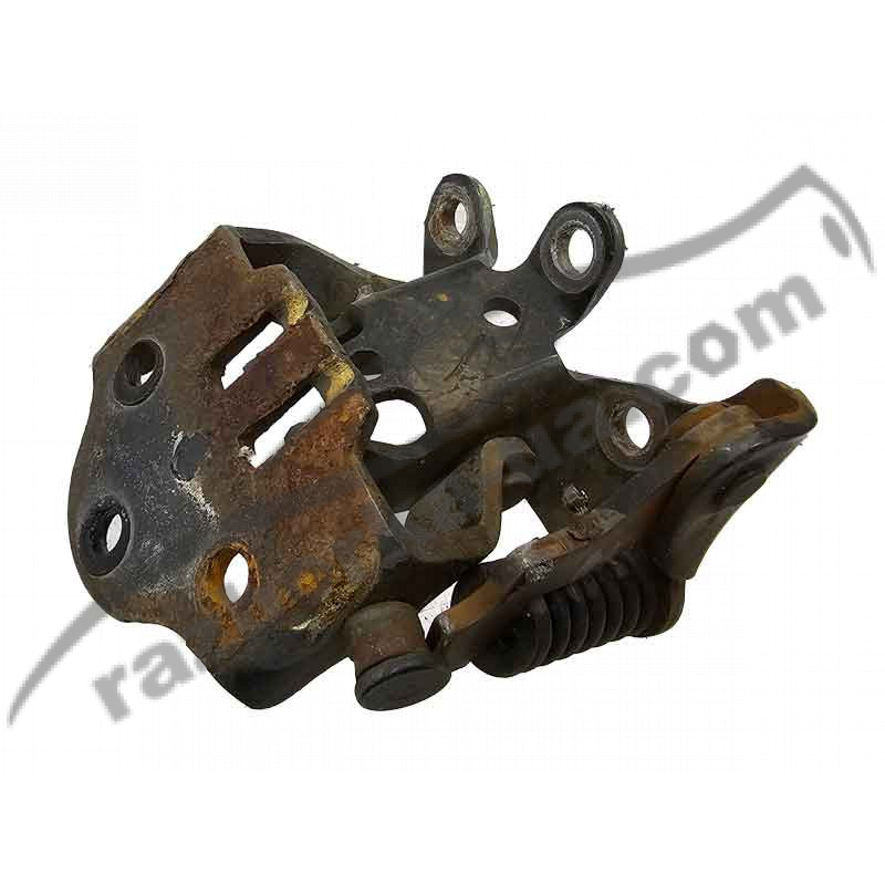 Петля двери передняя левая нижняя Nissan Patrol K160 (1981-1988) 80421C6000 / 80421-C6000 фото