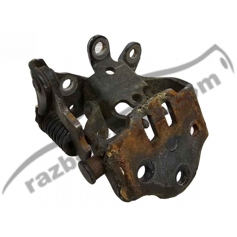 Петля двери передняя правая нижняя Nissan Patrol K160 (1981-1988) 80420C6000 / 80420-C6000 фото