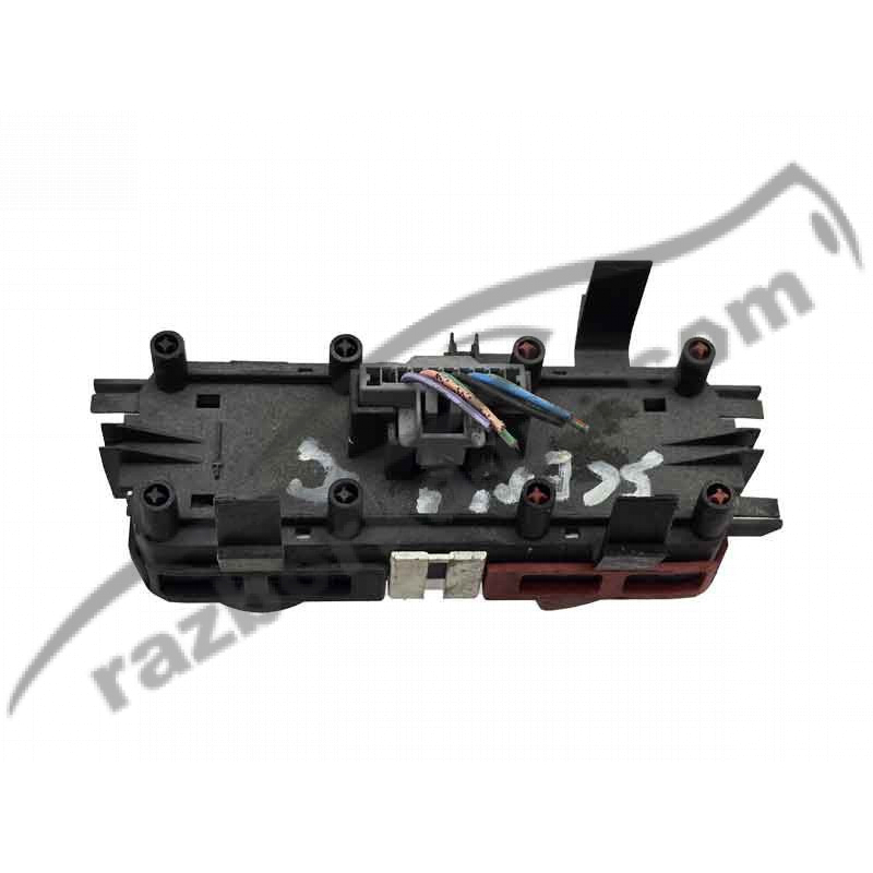 Кнопка аварийной сигнализации Renault Scenic 2 (2004-2008) 8200107808 фото