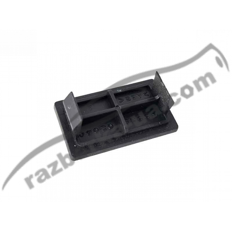 Заглушка кнопки Toyota Corolla E12 (2001-2006) 5553902040 / 55539 02040 фото