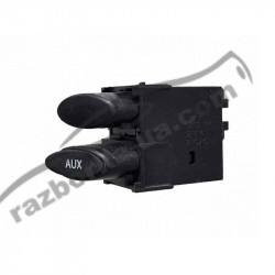 Кнопка AUX Toyota Sienna 2 (2003-2009) 15B121 фото