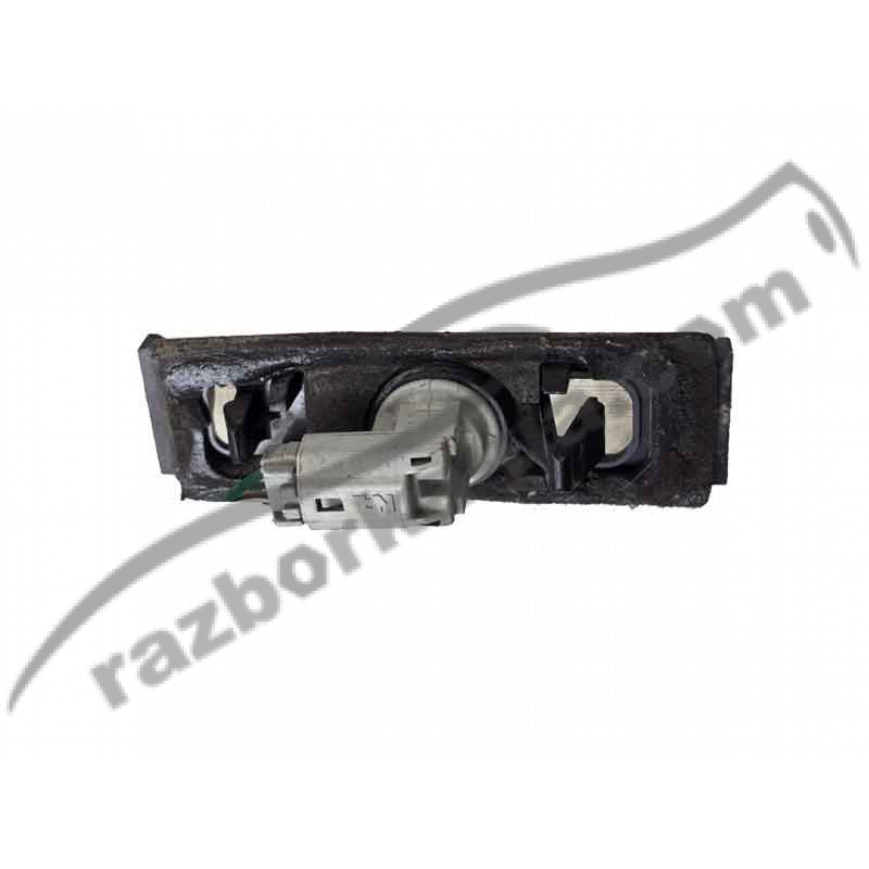 Фонарь подсветки номерного знака Toyota Sienna 2 (2004-2008) фото