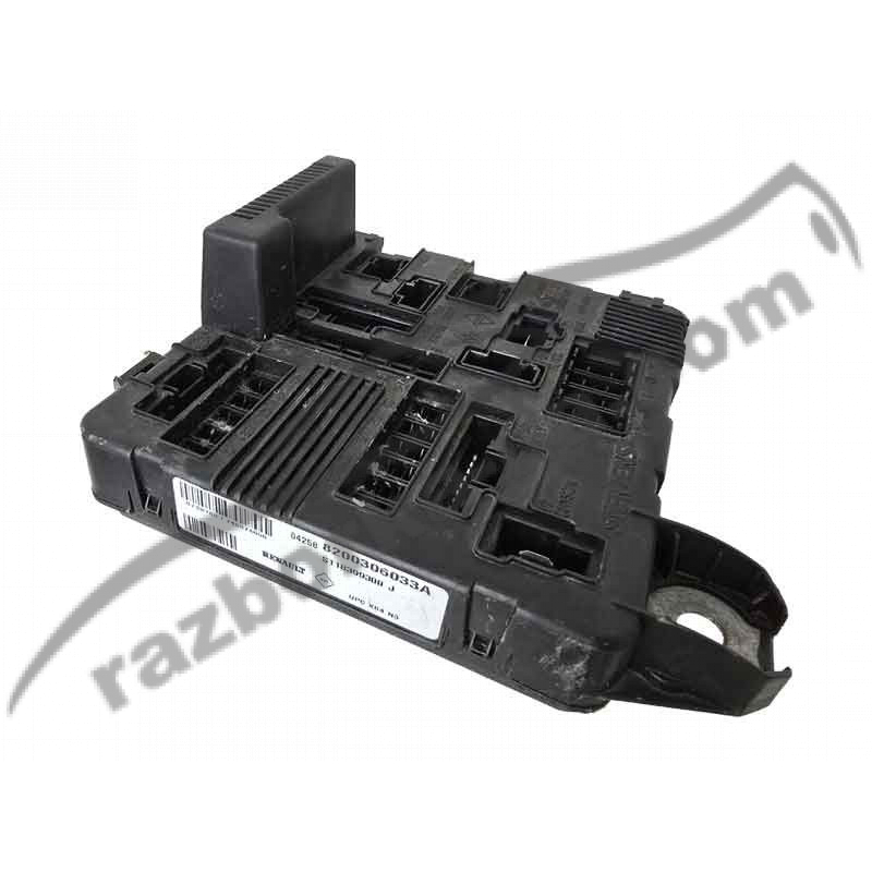 Блок запобіжників Renault Megane 2 (2003-2007) 8200306033A / S118399300 фото