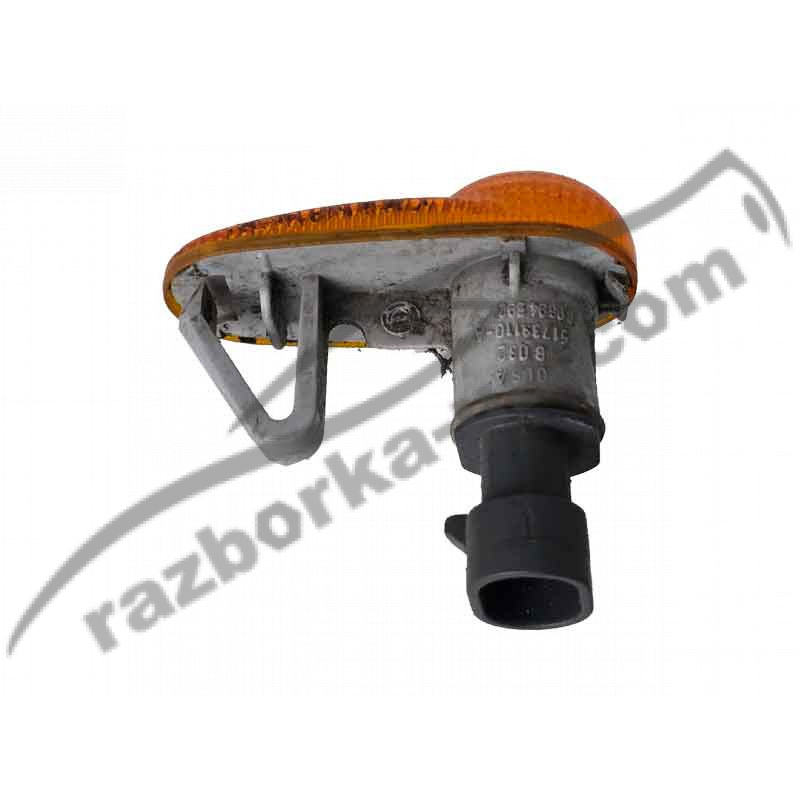 Повторювач покажчика повороту у крило Alfa Romeo 147 (2001-2009) 51733110A / 60694592 / 51733110-A фото