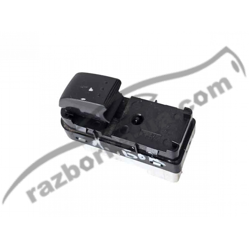 Кнопка стеклоподъемника Mazda 5 (1999-2005) CC5166380A / CC51 66 380A фото
