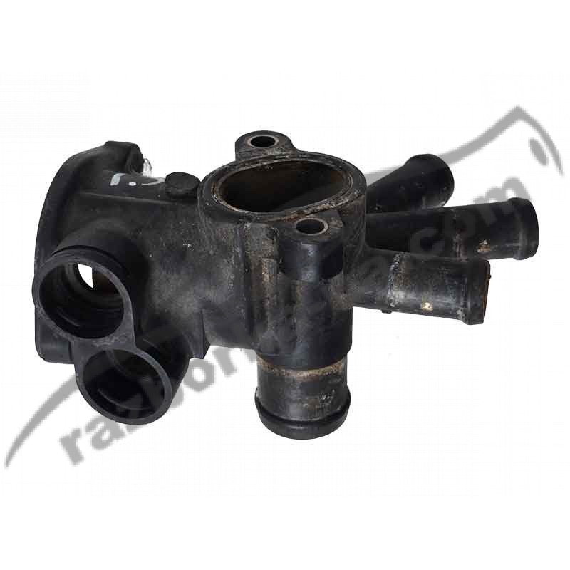 Корпус термостату VW Golf 2 1.3 / MH (1984-1991) 030121117D / 030 121 117 D фото