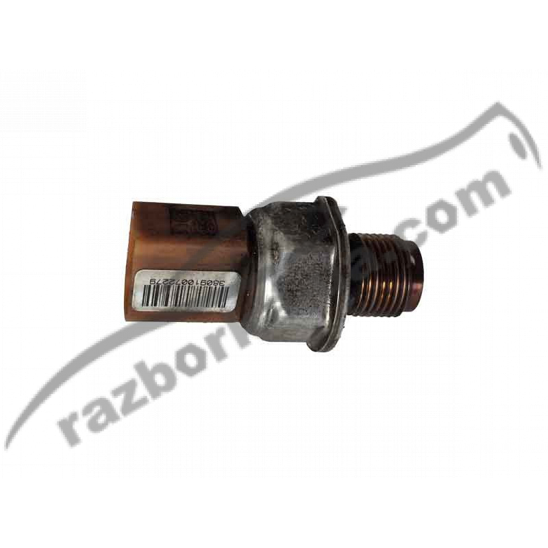 Датчик давления топлива VW Passat B6 2.0 TDI / CBD (2005-2010) 03L906051 / 03L 906 051 фото