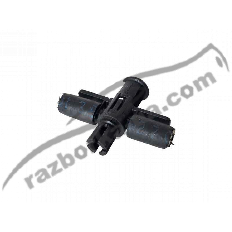 Переходник топливной трубки VW Passat B6 2.0 TDI / CBD (2006-2009) фото