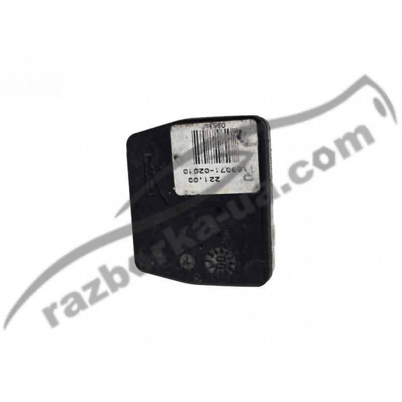 Кнопка блокировки дверей Toyota Avensis T220 (1998-2002) 8907102010 / 89071-02010 фото