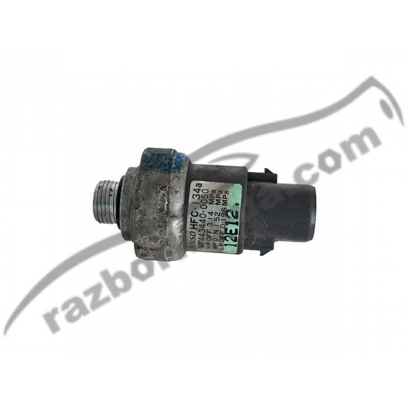 Датчик давления кондиционера Toyota Corolla 1.6 / E3ZE52 / 3ZZFE (2000-2007) MF4434400050 / MF443440-0050 фото
