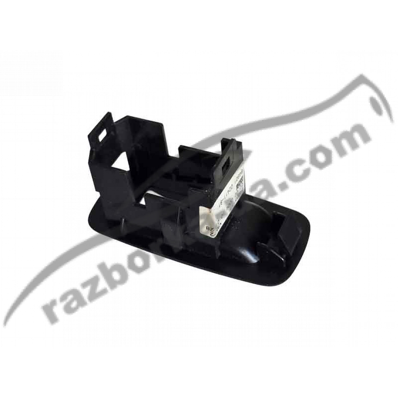 Накладка кнопки стеклоподъемника Toyota Corolla E12 (2001-2006) 8480102411B1 / 84801 02411-B1 фото