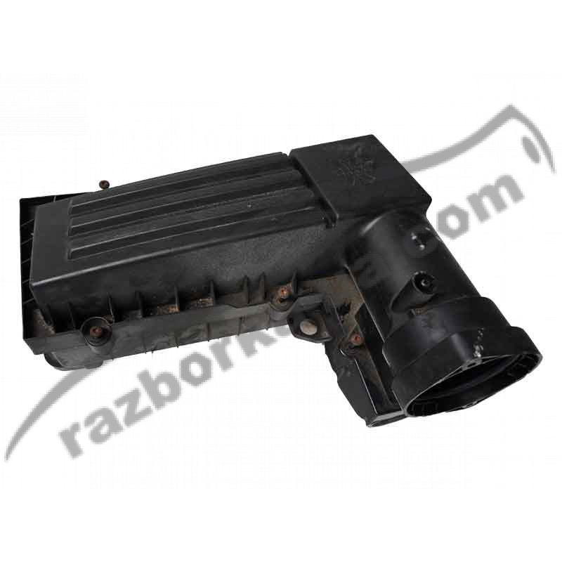 Корпус воздушного фильтра VW Passat B6 2.0 TDI / CBD (2005-2010) 3C0129607BC / 3C0129601BR фото