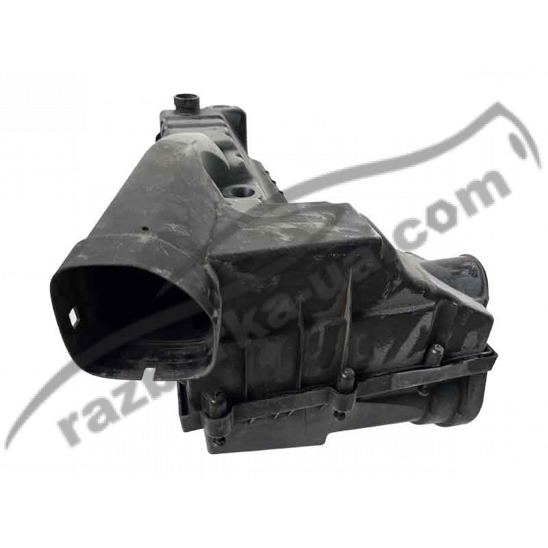 Корпус воздушного фильтра VW Passat B6 2.0 TDI / CBD (2005-2010) 3C0 129 607 BC / 3C0 129 601 BR фото