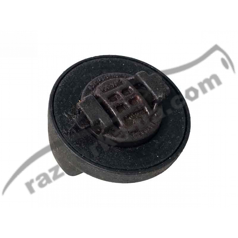 Кришка маслозаливної горловини Skoda Fabia 1.4 / BBY (2000-2006) 026103485E / 026 103 485 E фото