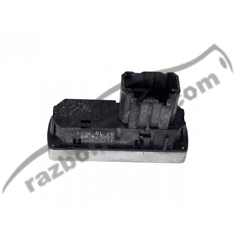 Кнопка обігріву переднього та заднього скла Ford Mondeo MK3 (2001-2006) 4S7T18K574AB / 4S7T 18K574 AB фото