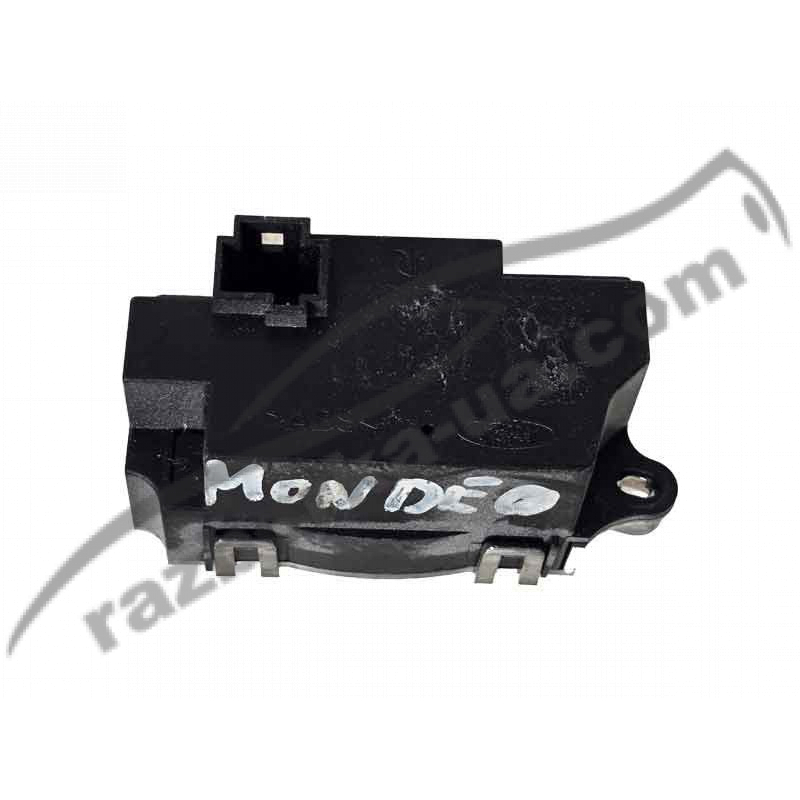 Часы электронные Ford Mondeo MK3 (2001-2006) фото