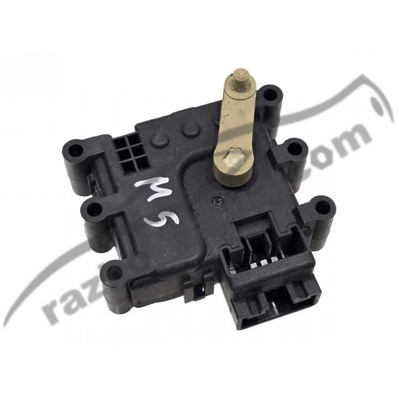 Моторчик заслонки печки Mazda 5 (1999-2005) 5624E фото