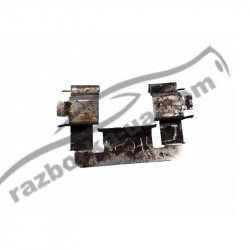 Скоба тормозных колодок Honda Accord 6 (1997-2002) фото