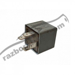 Реле 141 951 253 B / V23134-B52-X227 / 141951253B / V23134B52X227 VW Passat B6 (2006-2009) фото