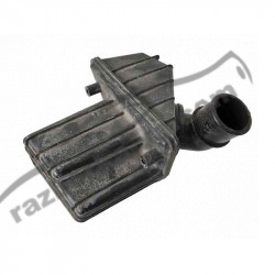 Кришка корпусу повітряного фільтра нижня Mazda 5 2.0 / LF (2000-2004) фото