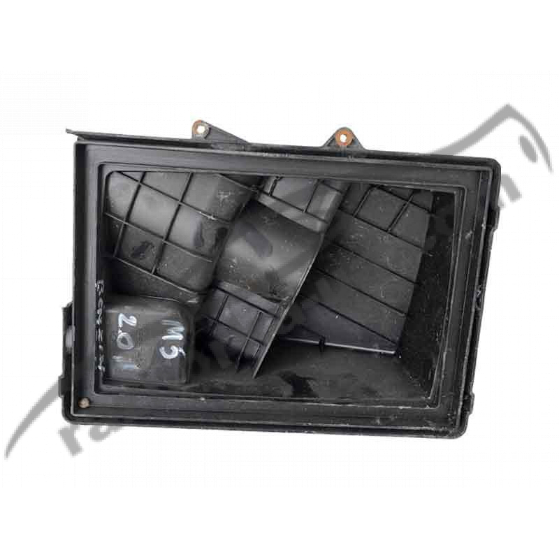 Кришка корпусу повітряного фільтра верхня Mazda 5 2.0 / LF (2000-2004) фото