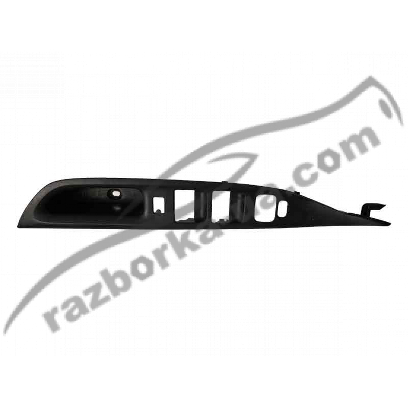 Накладка блока кнопок стеклоподъемника Mazda 6 (2002-2007) GJ6A684L6 / GJ6A-684L6 фото