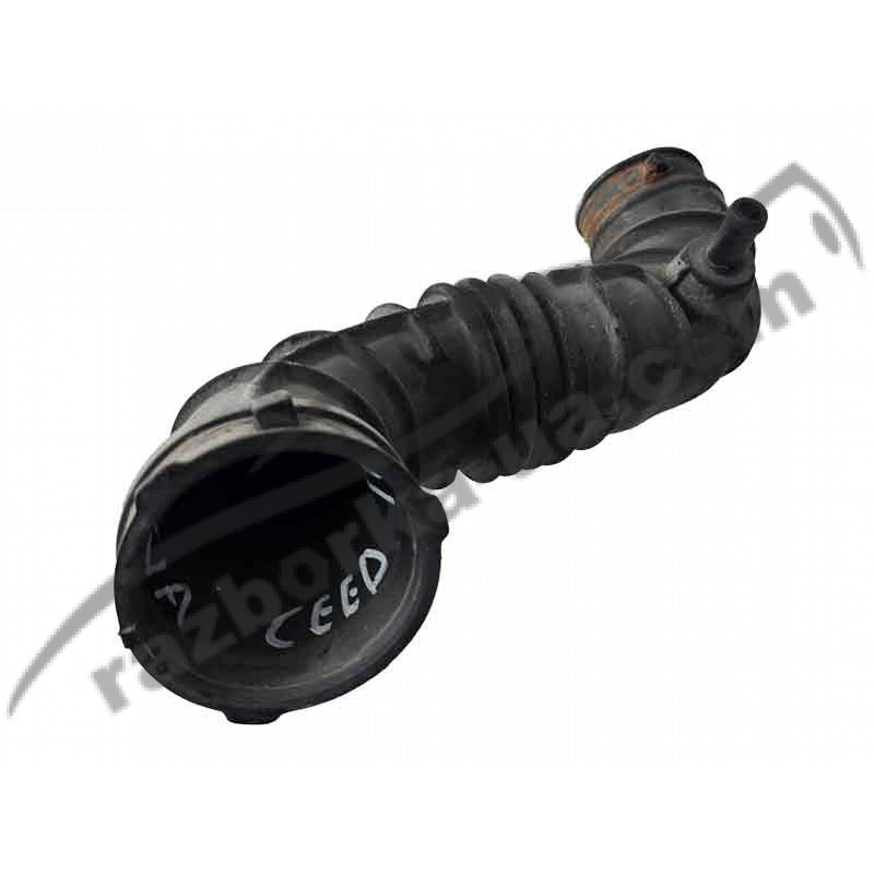 Патрубок повітряний Kia Ceed 1.6 (2007-2011) 281382H000 / 28138-2H000 фото