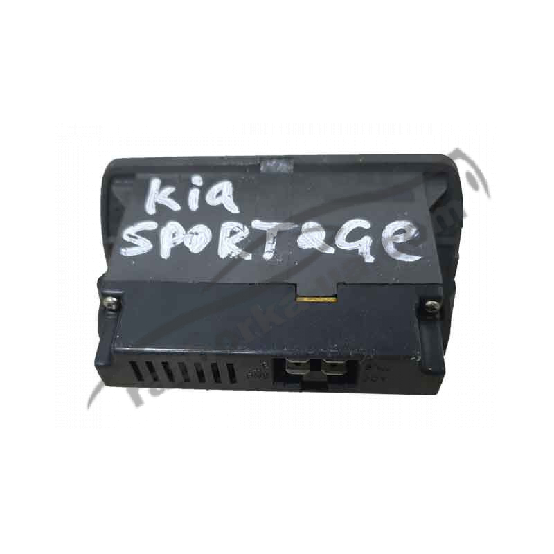 Часы электронные Kia Sportage (1994-2003) фото