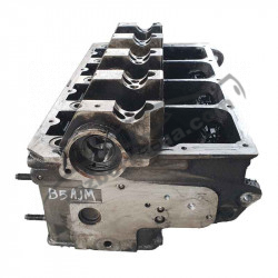 Головка блока цилиндров двигателя VW Passat B5 1.9 TDI AJM (1999-2002) 038103373C фото